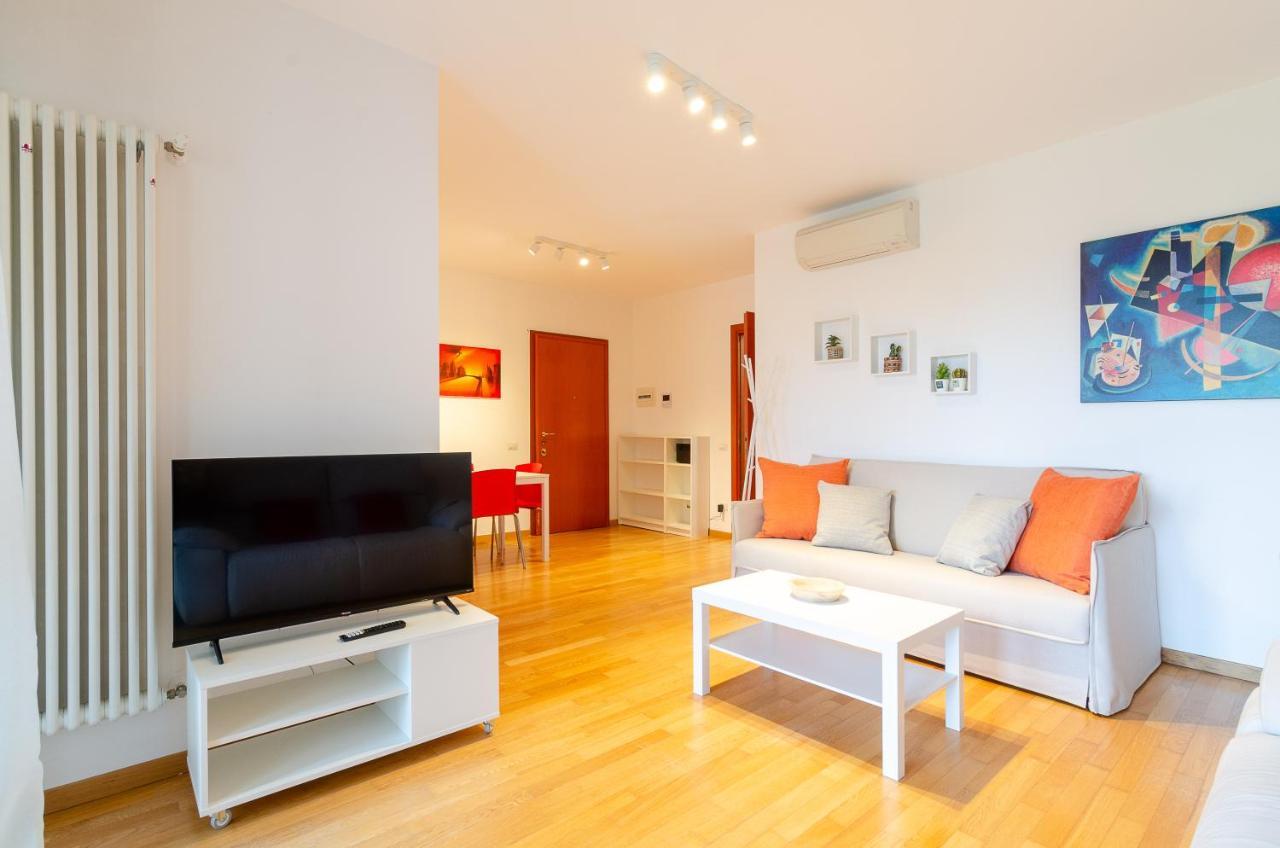 Park View Apartment - Milano Navigli ภายนอก รูปภาพ